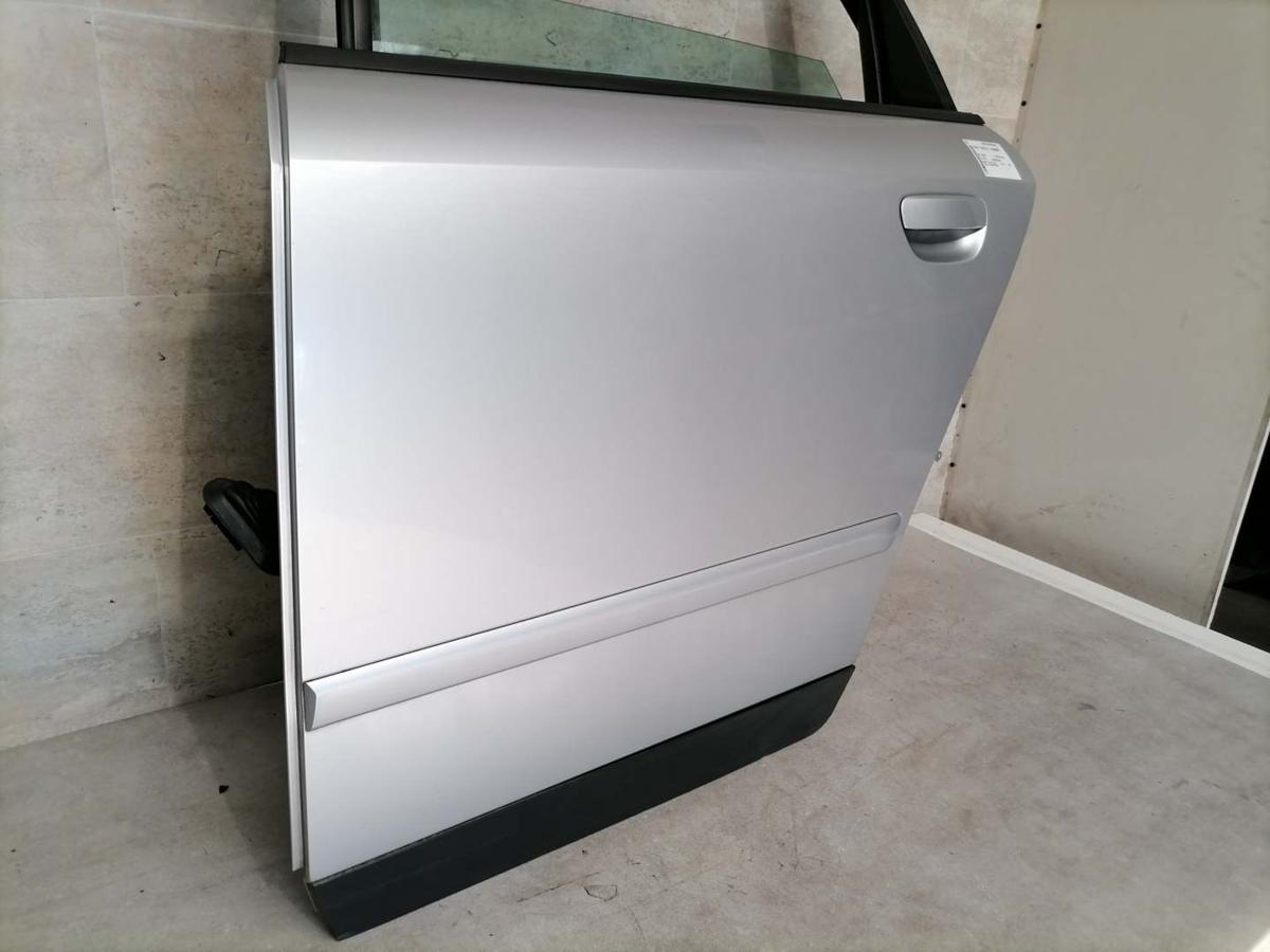 Audi A4 8E original Tür hinten links LY7W Lichtsilber Kombi Bj.2002